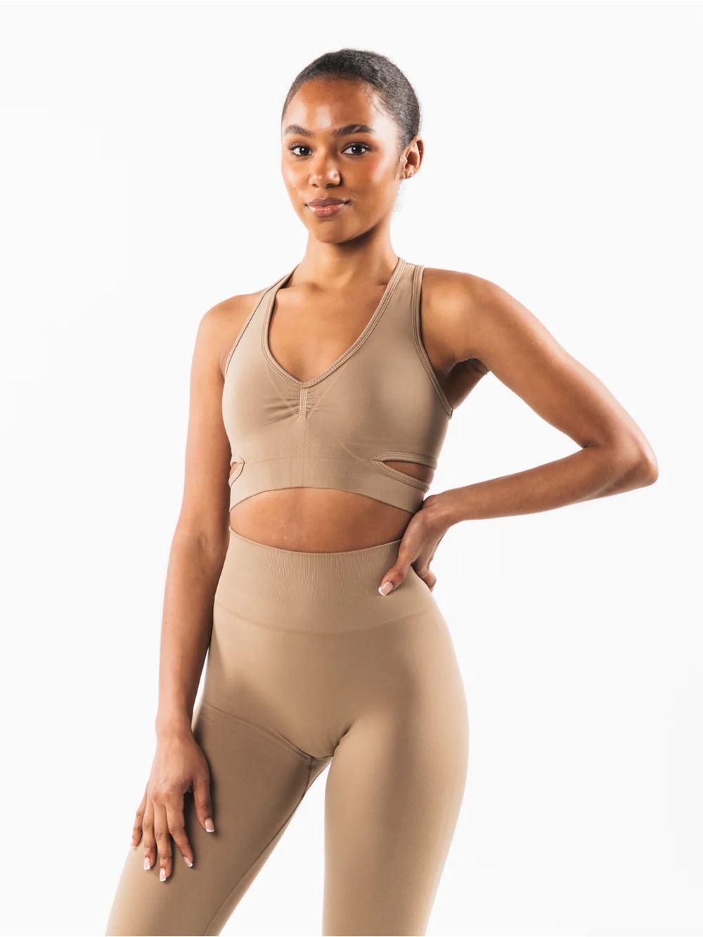 Chai Alphalete Amplify Stratus Bra